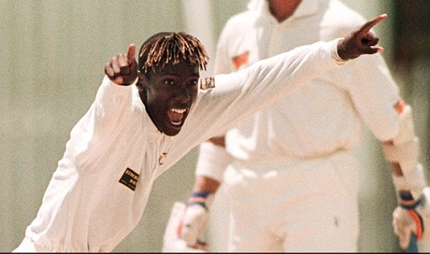 Henry olongo zimbabwe bowler