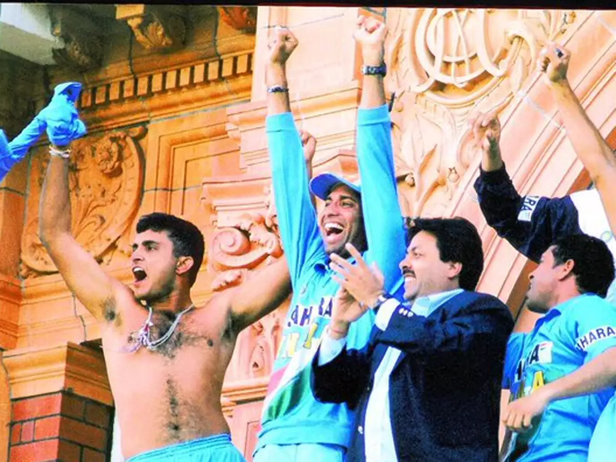 Sourav Ganguly waving his Jersey at The Lords 