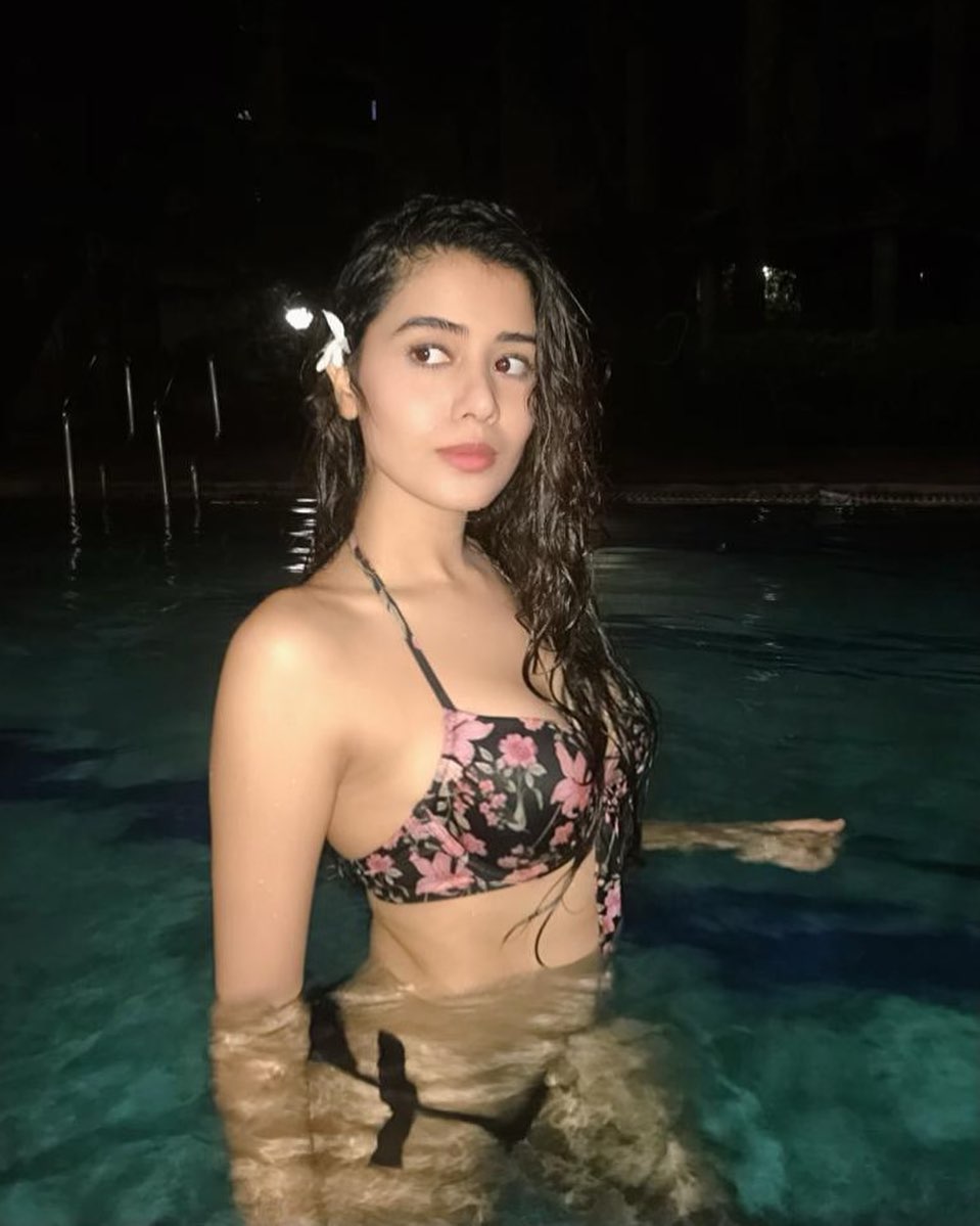 mystery girl IPL Aarti Bedi