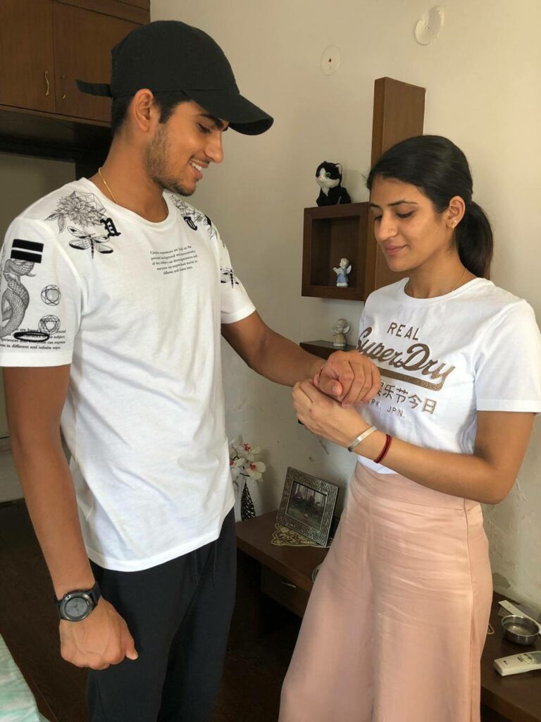 Meet Shubman Gill Glamorous Sister Shahneel Gill