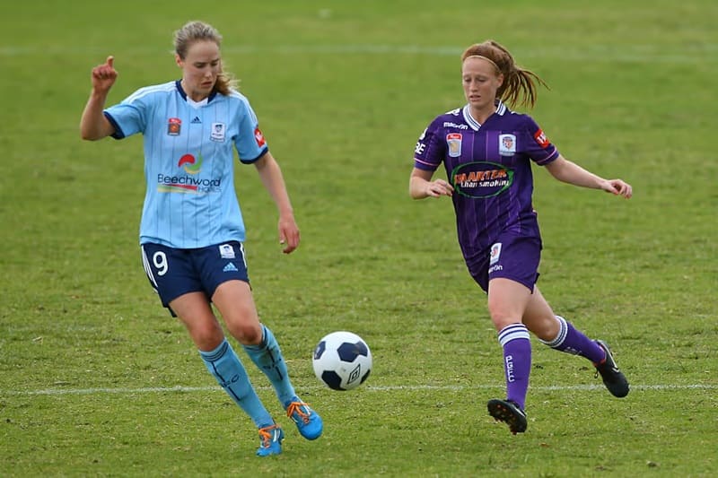 Ellyse Perry – Football